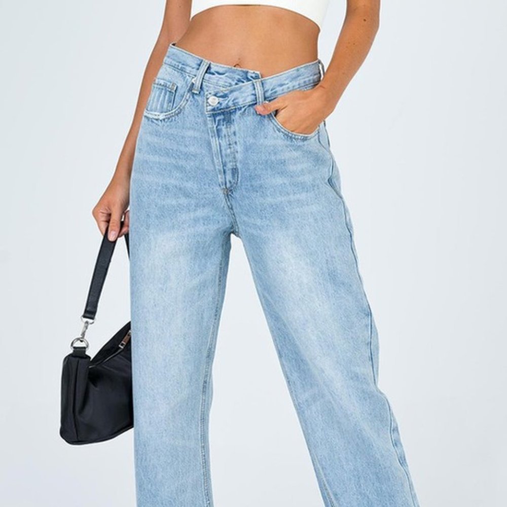 Asymmetrical Jeans: message if interested